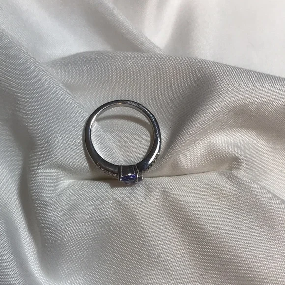 Trillion cut Genuine Tanzanite with Zircons Sz 6, 7, 8 - Picture 3 of 5